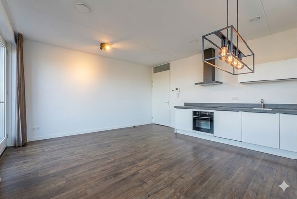 Medium property photo - Jaap van der Hoekplaats 76, 3067 AD Rotterdam